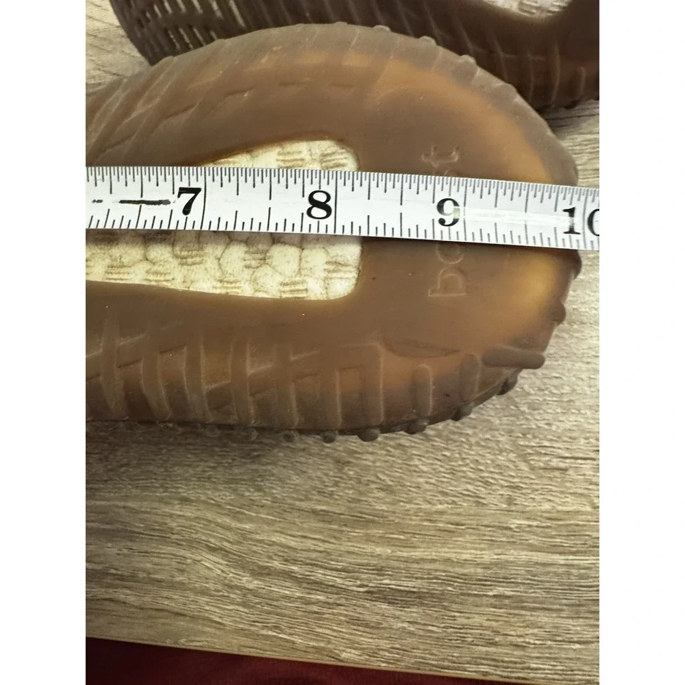 Men's Yeezy Boost 350 V2 Good Condition Size 10 SB22